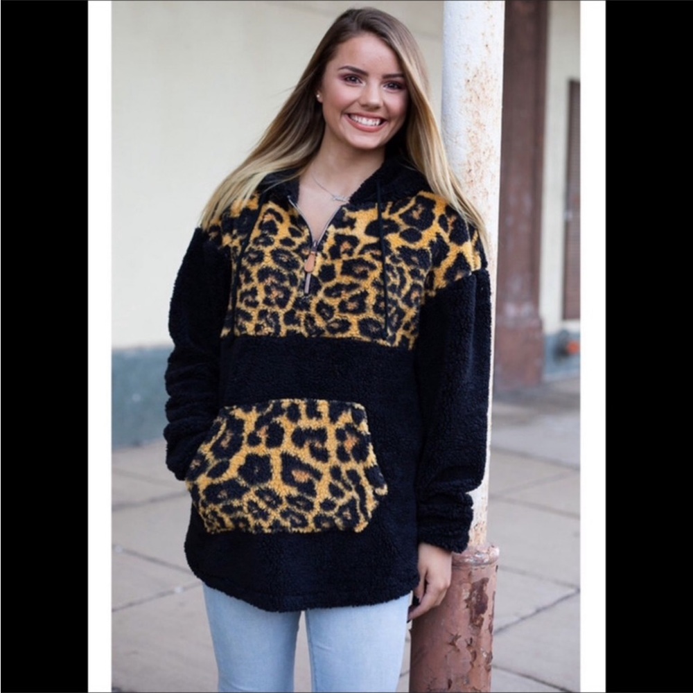 1 Left! 🎈Leopard & Black Faux Fur Sweatshirt Hoody - Picture 2 of 6